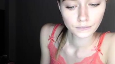 Amateur Webcam Teen Masturbates And Teases